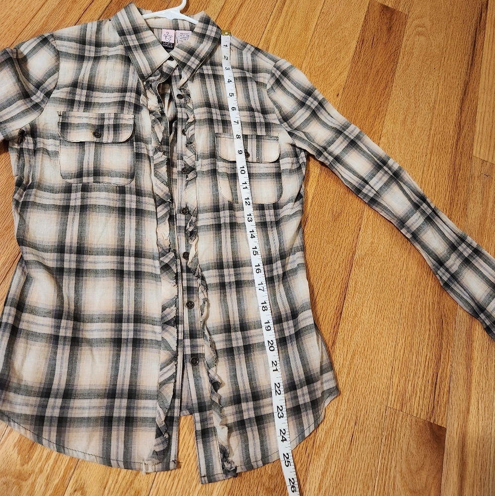 Great Ruffle Trim Shirt - Picture 5 of 11